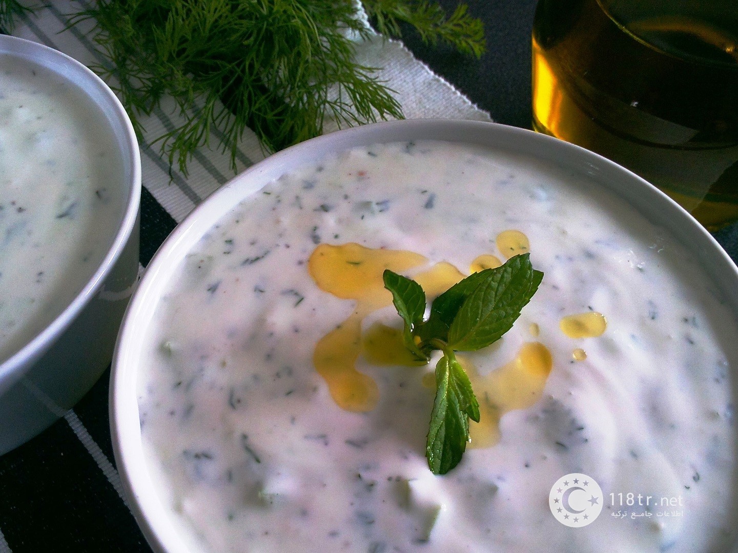 جاجیک (Cacık) چیست؟ طرز تهیه، تاریخچه و قیمت در ترکیه ۲۰۲۶ 3 جاجیک در سفره صبحانه ترکی